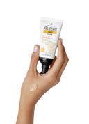 Heliocare 360° COLOR Water Gel SPF50+ – texture on hand